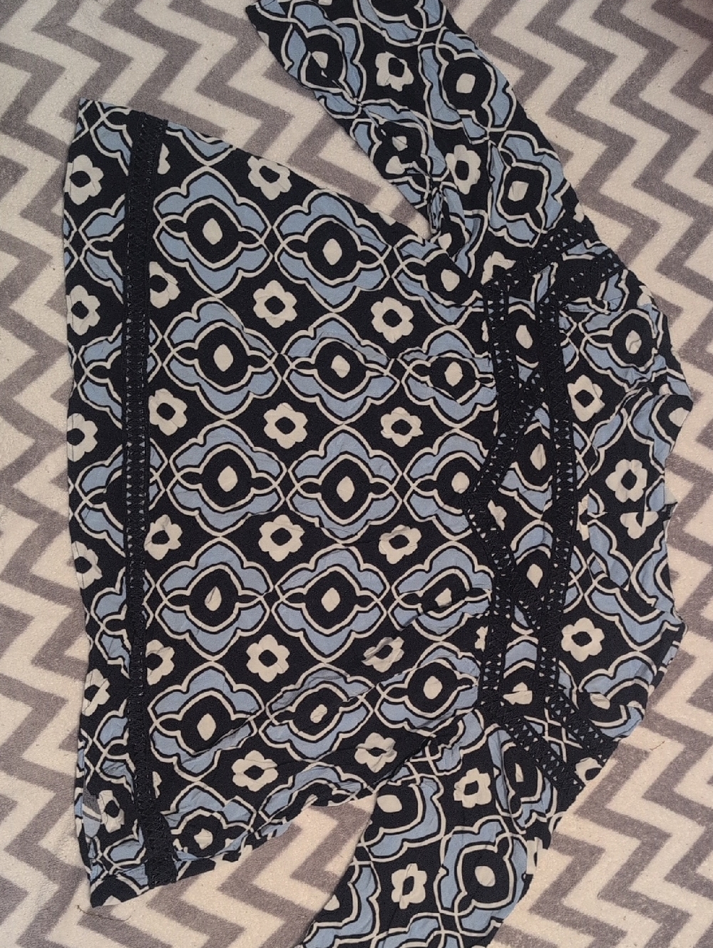 crown & ivy Navy Blue, Light Blue and White Patterned Women's Top